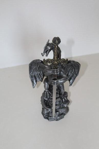 foto Drak s me�em (otv. na dopisy)